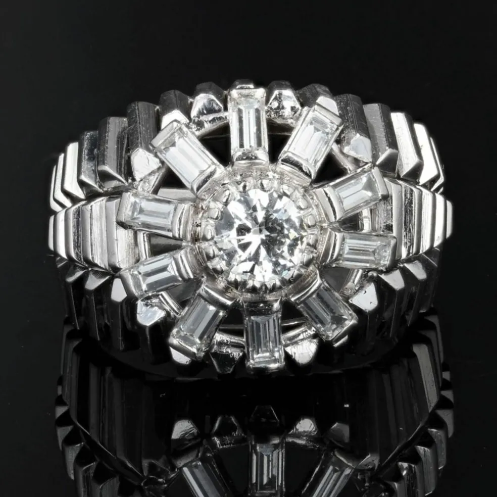 Bague dôme diamants baguettes