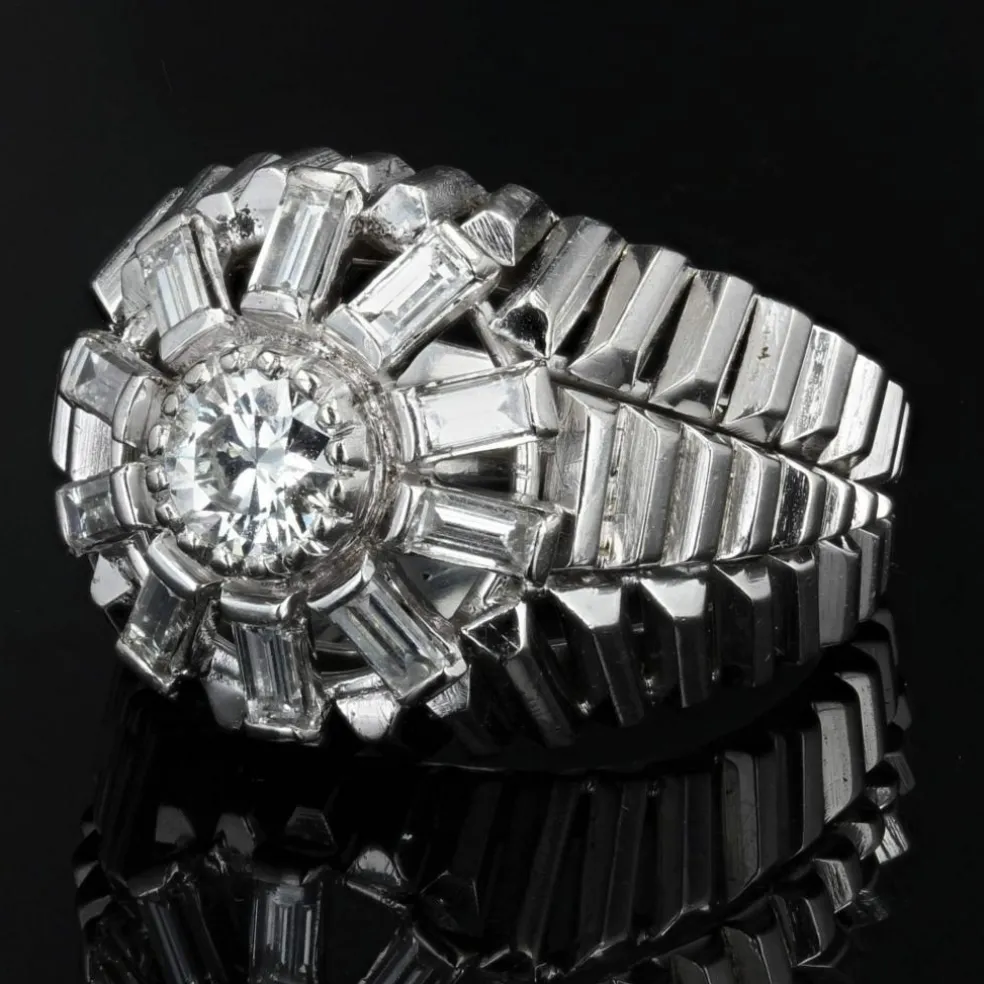 Bague dôme diamants baguettes
