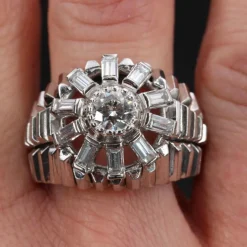 Bague dôme diamants baguettes