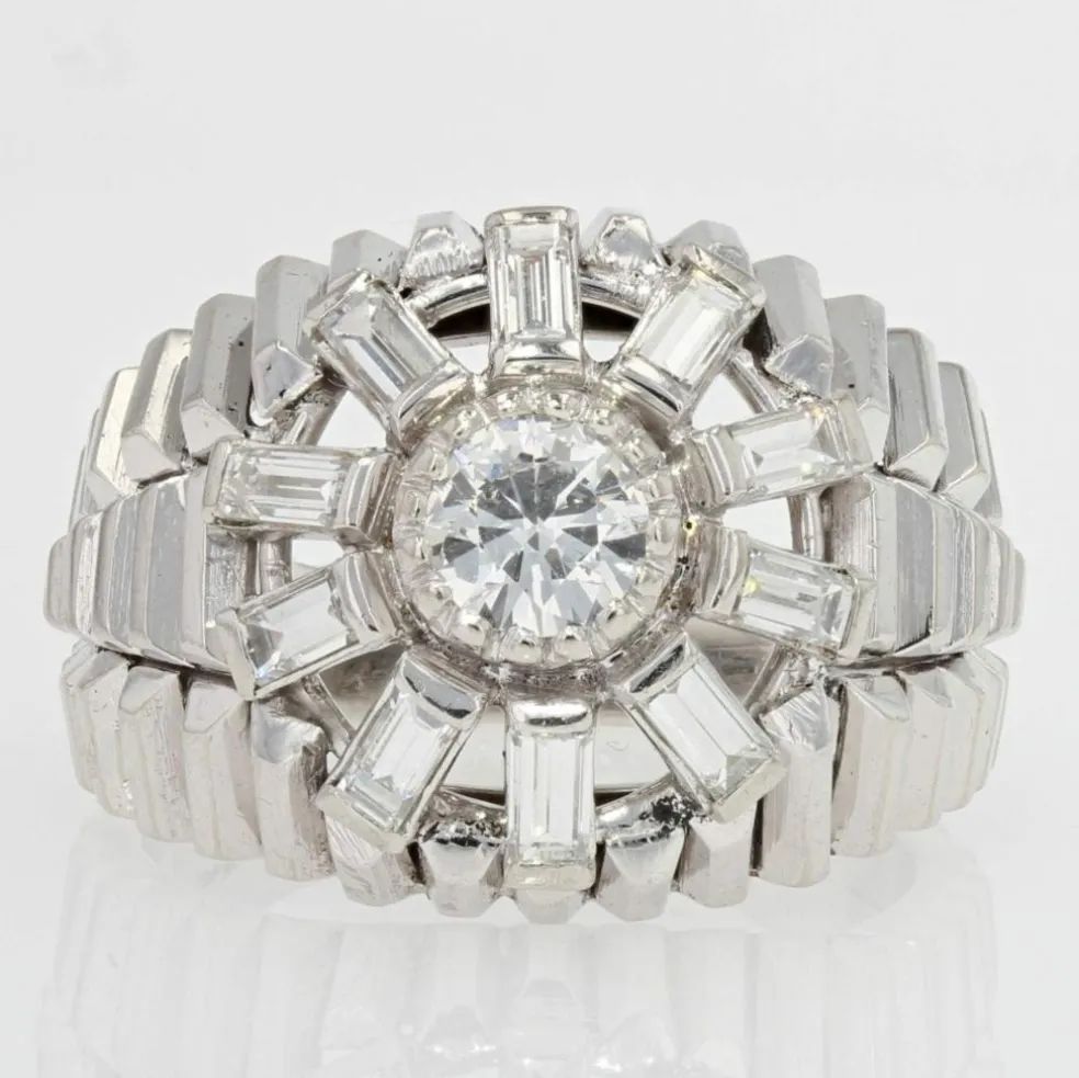 Bague dôme diamants baguettes