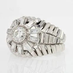 Bague dôme diamants baguettes