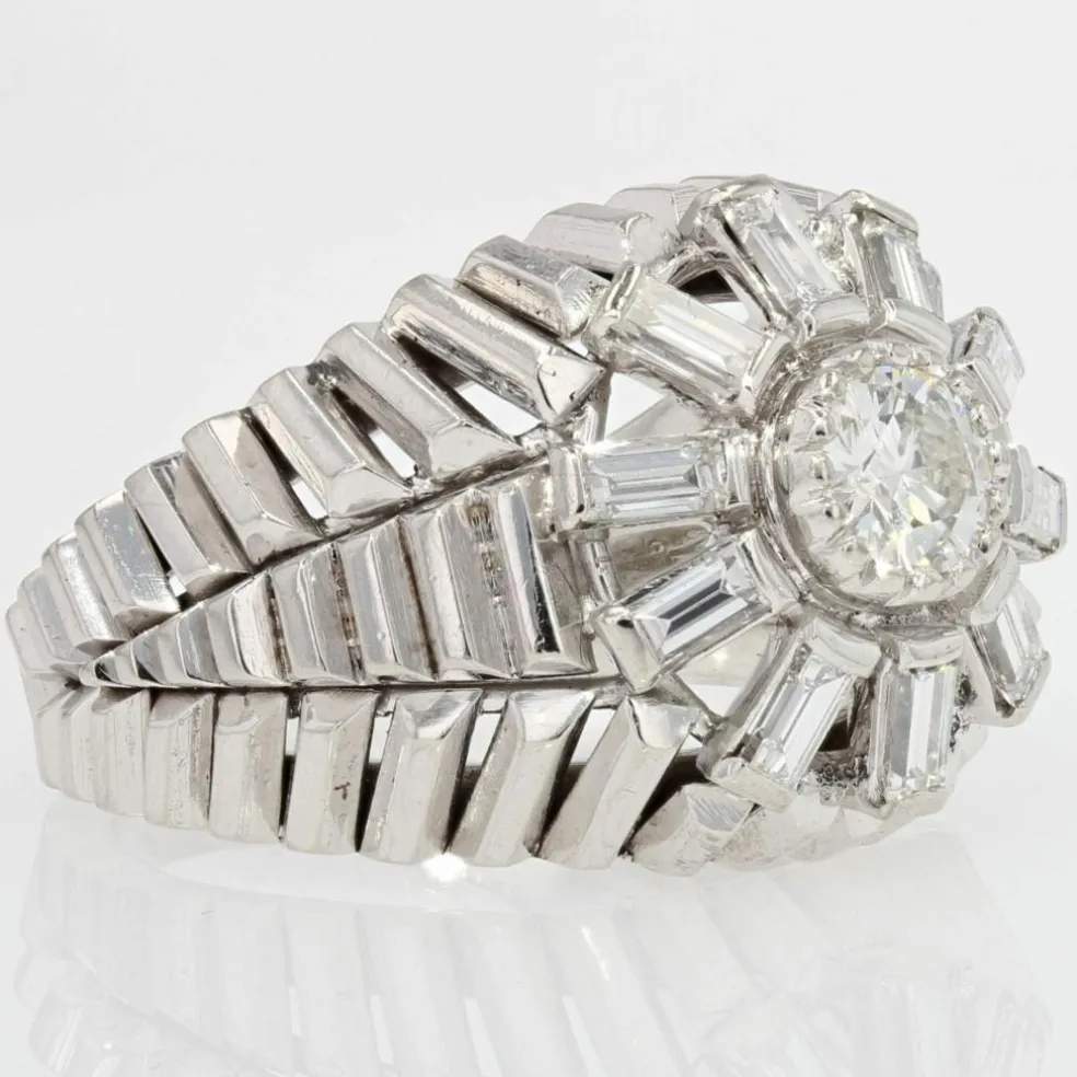 Bague dôme diamants baguettes