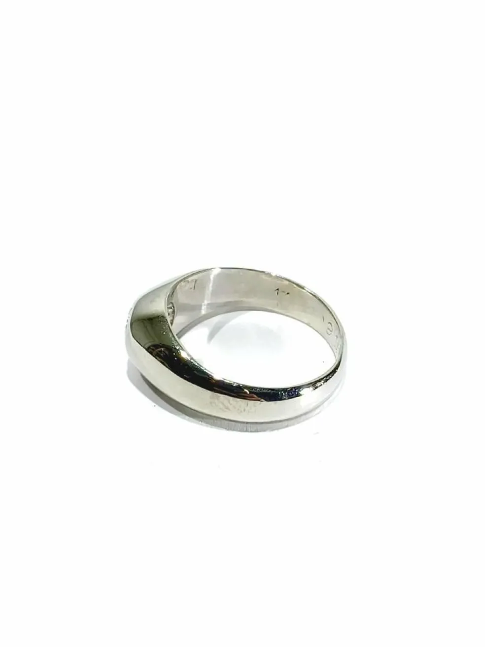 Bague Dôme en or blanc diamant