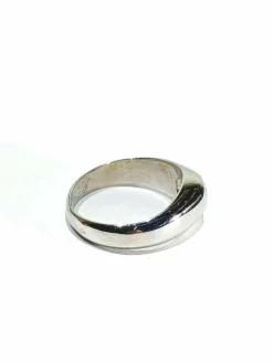 Bague Dôme en or blanc diamant