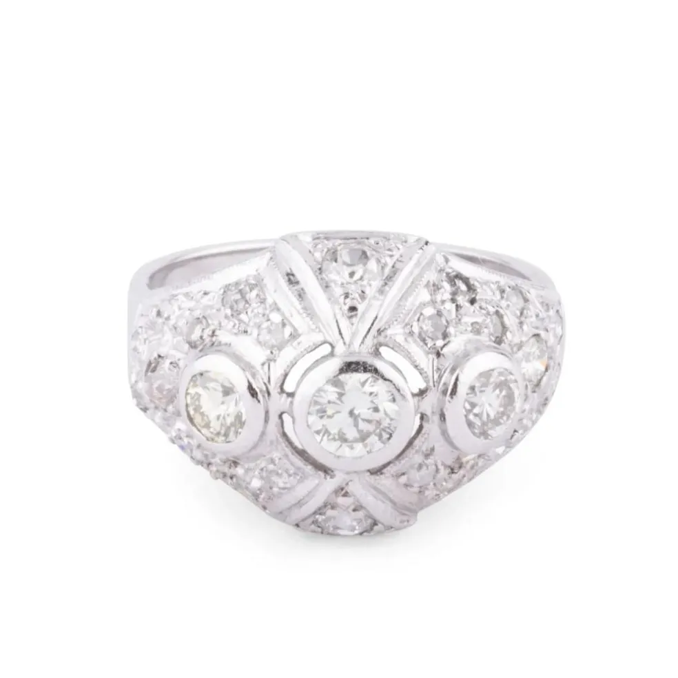 Bague dôme en platine, diamants