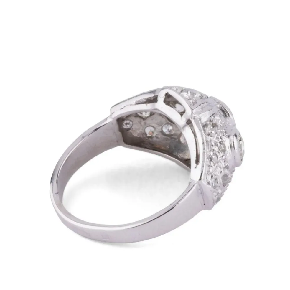 Bague dôme en platine, diamants