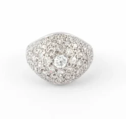 Bague dôme en platine et diamants