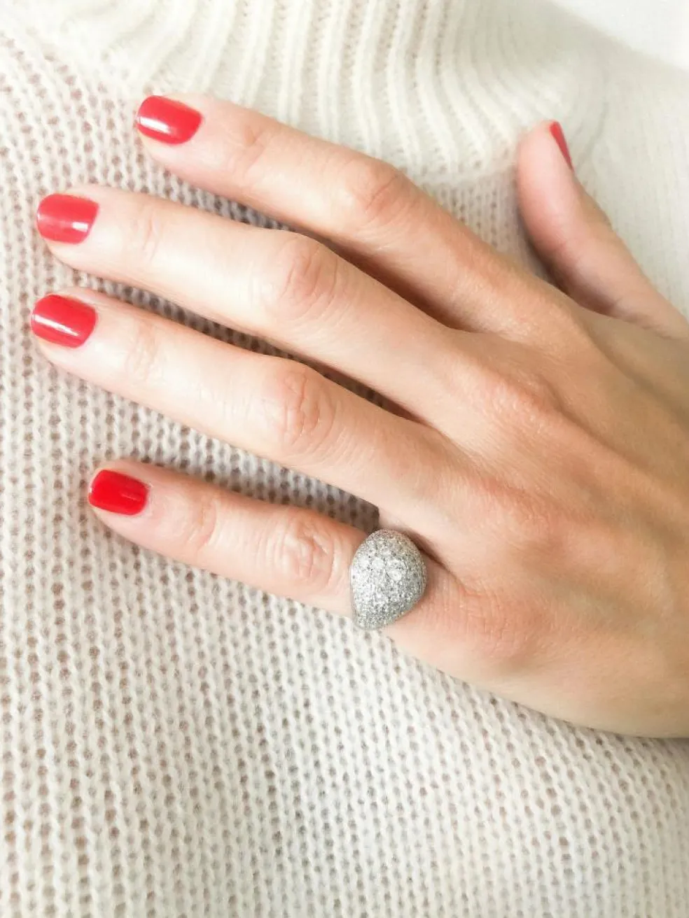 Bague dôme en platine et diamants