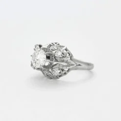 Bague dôme en platine, or blanc et diamants