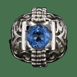 Bague dôme or ajourée et son aigue-marine
