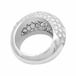 Bague dôme, or blanc, diamants.