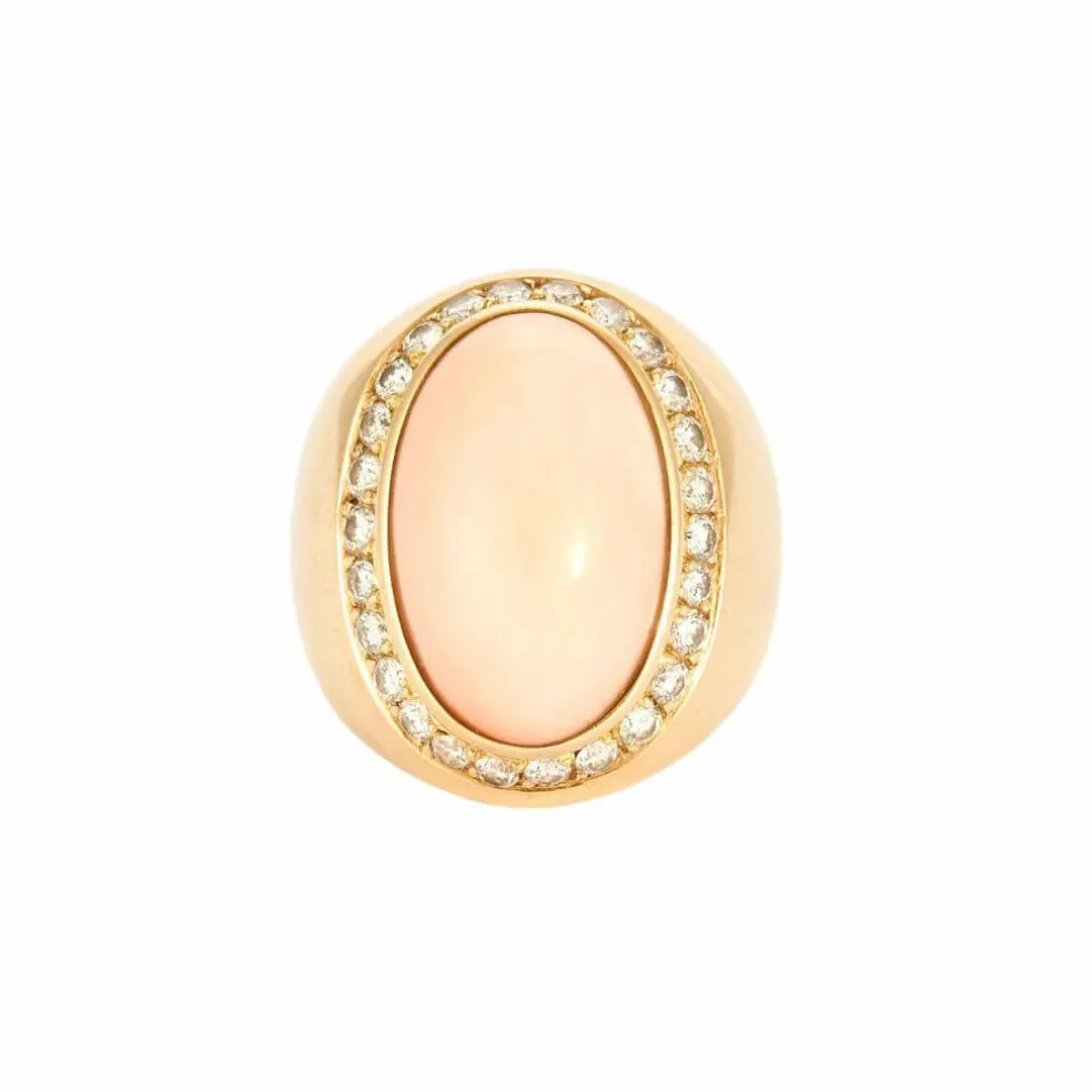 Bague dôme, or jaune, corail peau d'ange, diamants