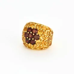 Bague dôme sertie de grenats et de citrines