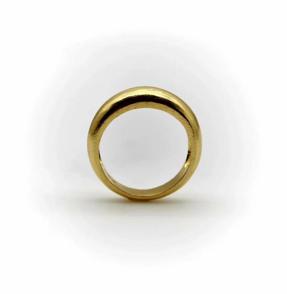 Bague dôme Signature en or 22 carats