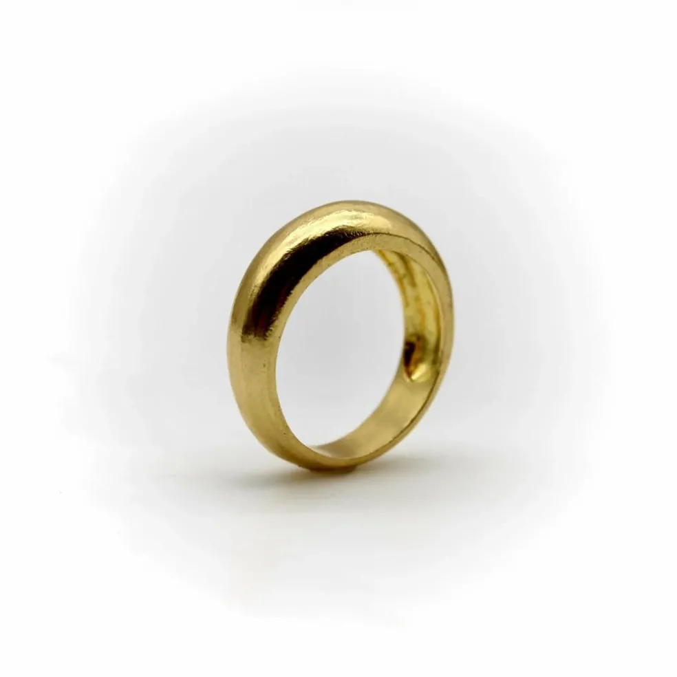 Bague dôme Signature en or 22 carats