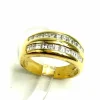 Bague double piste avec diamants.