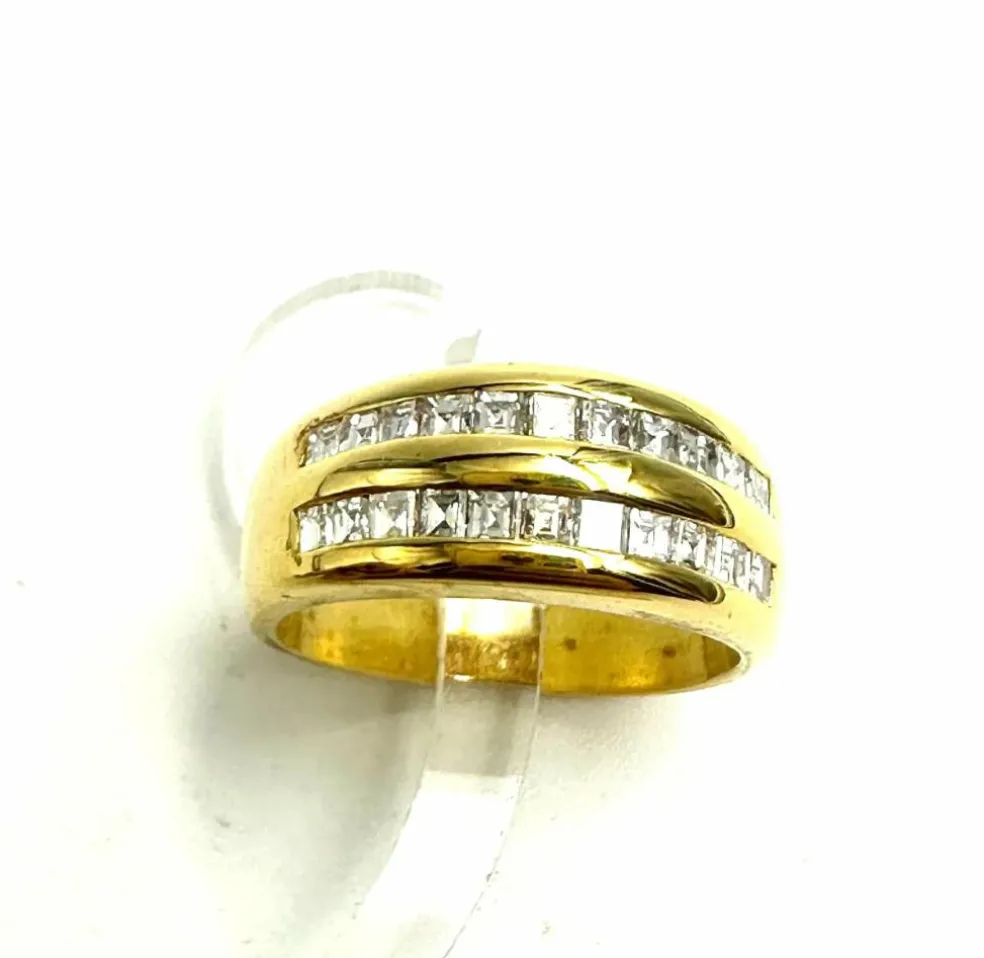Bague double piste avec diamants.