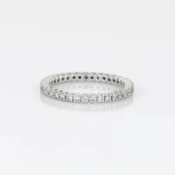 Bague d'éternité diamant platine