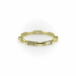 Bague d'éternité en diamant baguette en or