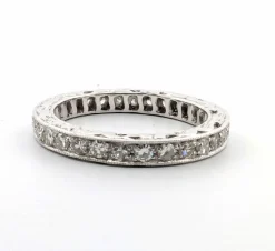 Bague d'éternité en diamant de haute qualité