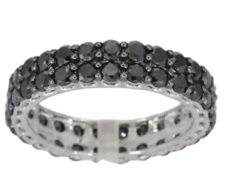 Bague d'éternité en or blanc avec diamants noirs