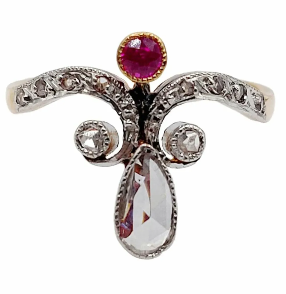 Bague duchesse antique or, diamant poire, rubis et diamant