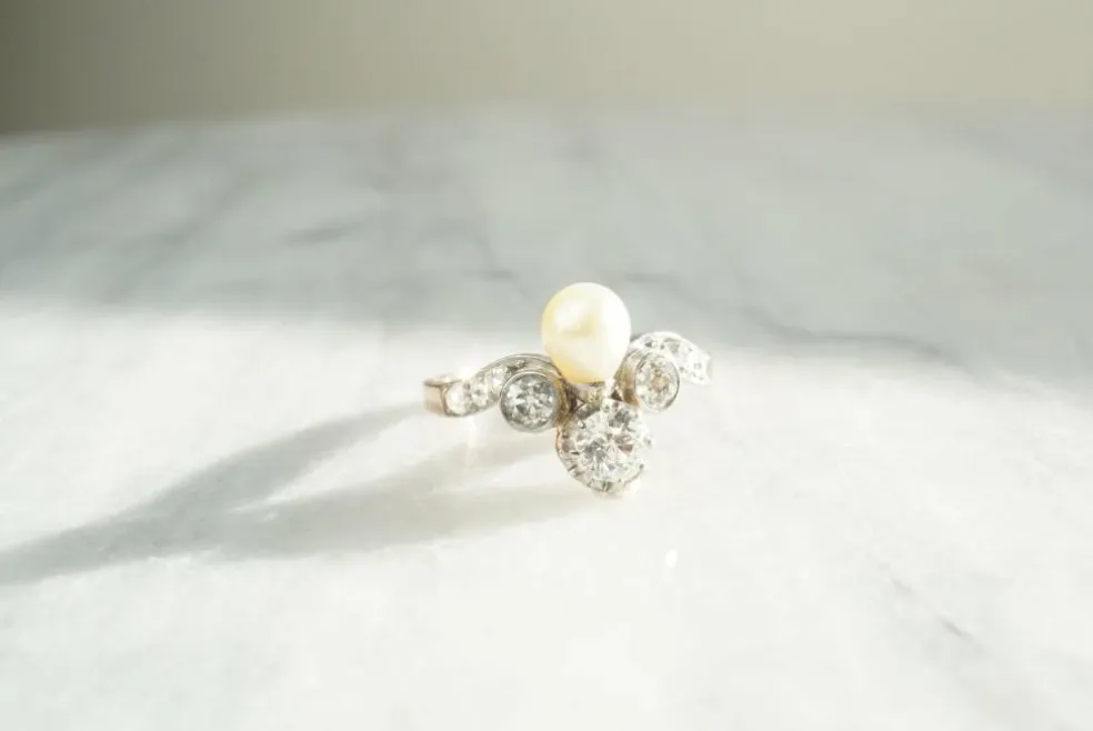 Bague duchesse or rose diamants et perle