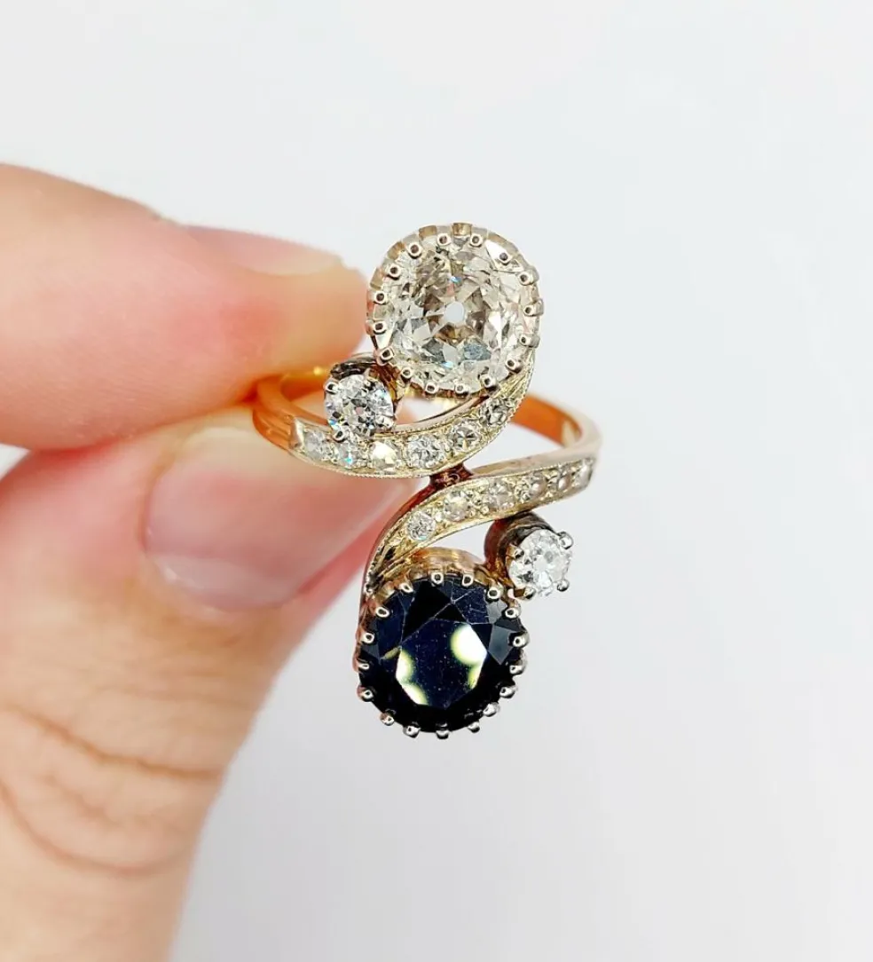 Bague duchesse or rose diamants taille ancienne, saphir épaulé (circa 1950)
