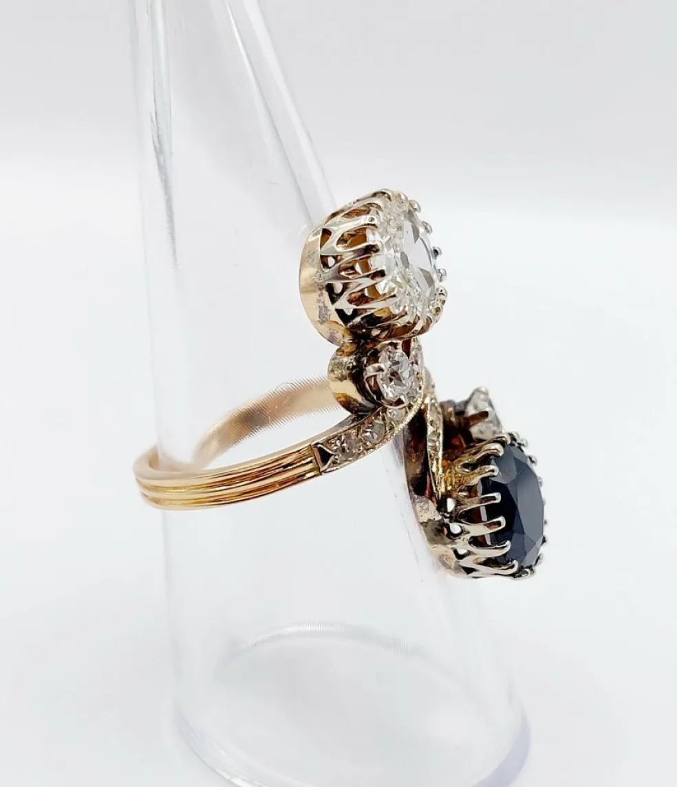 Bague duchesse or rose diamants taille ancienne, saphir épaulé (circa 1950)