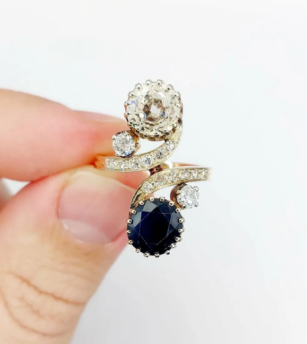 Bague duchesse or rose diamants taille ancienne, saphir épaulé (circa 1950)