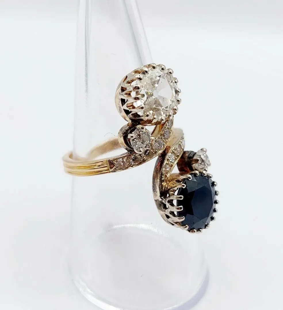 Bague duchesse or rose diamants taille ancienne, saphir épaulé (circa 1950)