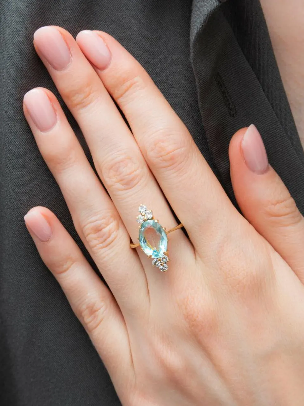 Bague Elisa en or jaune 18kt et aigue-marine et diamants