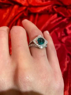 Bague Emeraude cabochon Diamants