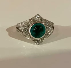 Bague Emeraude cabochon Diamants