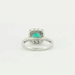 Bague Emeraude coussin Diamants