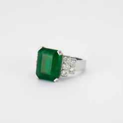 Bague Emeraude, Diamants
