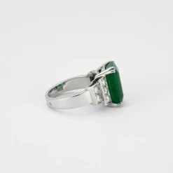 Bague Emeraude, Diamants