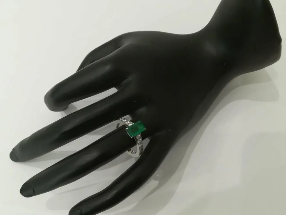 Bague Emeraude, Diamants, Or Blanc