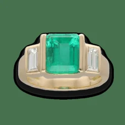Bague Emeraude et diamants baguettes en or jaune