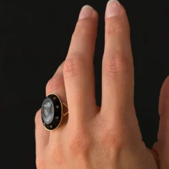 Bague Empire camée sur onyx et diamants
