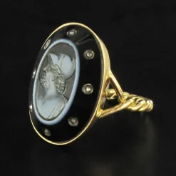 Bague Empire camée sur onyx et diamants