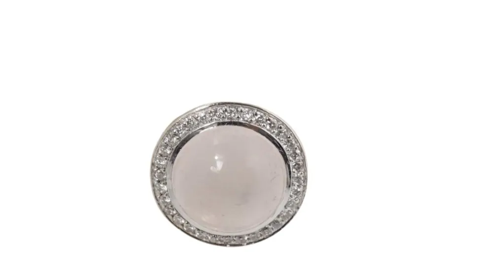 Bague en blanc, quartz rose et diamants