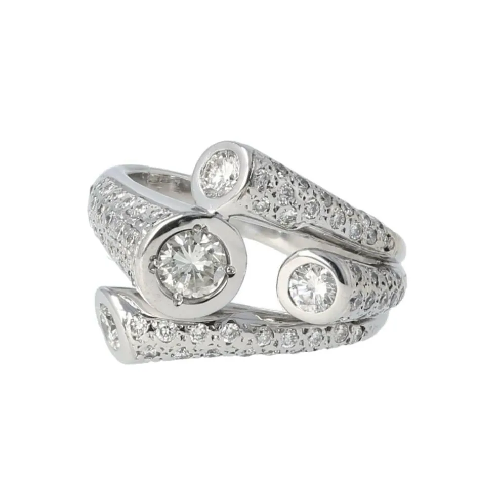 BAGUE EN DIAMANT