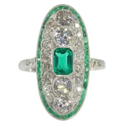 Bague en diamant avec émeraude