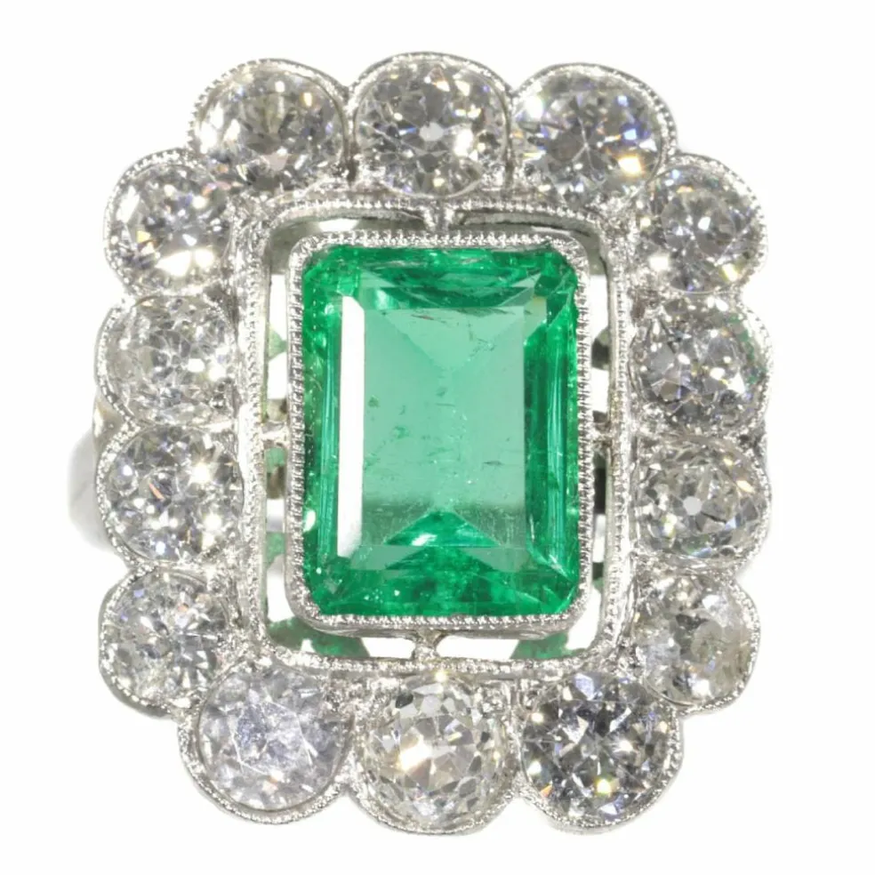 Bague en diamant avec émeraude