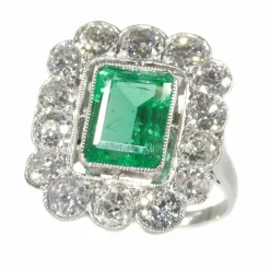 Bague en diamant avec émeraude