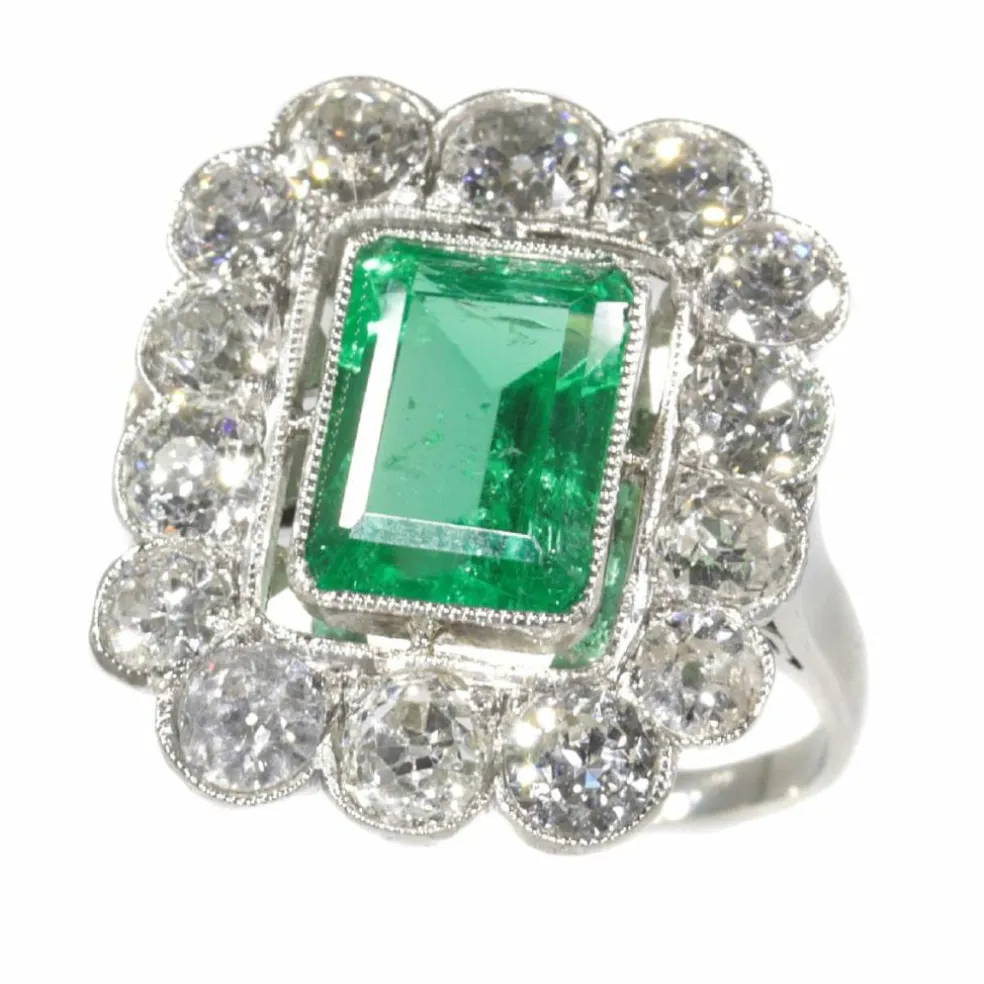 Bague en diamant avec émeraude
