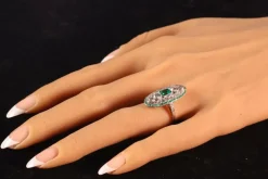 Bague en diamant avec émeraude