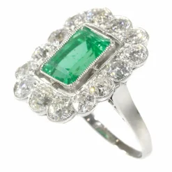 Bague en diamant avec émeraude