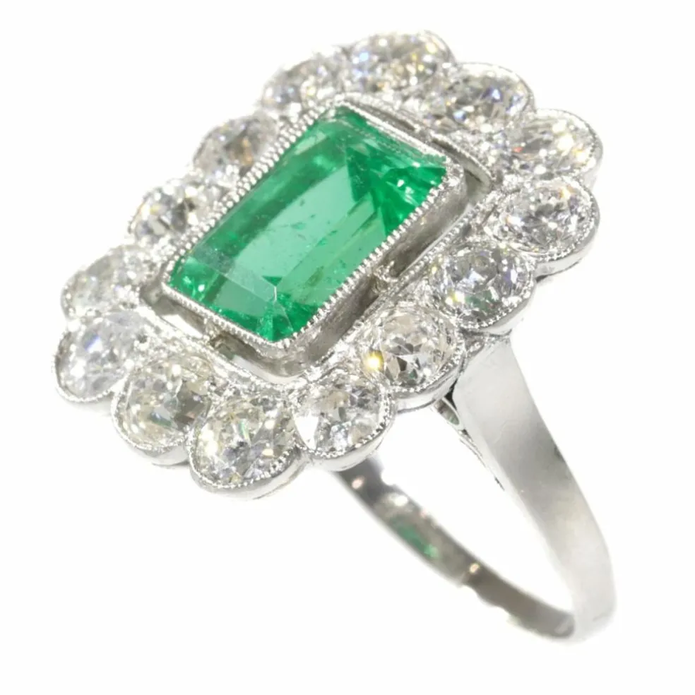 Bague en diamant avec émeraude